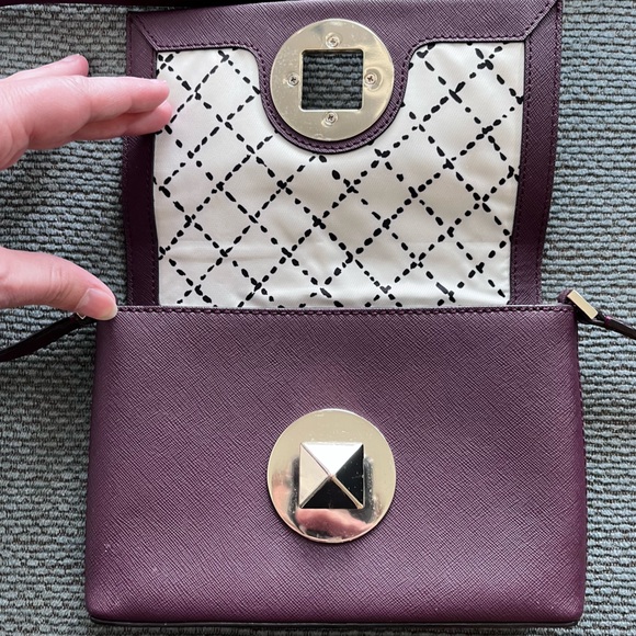 Kate Spade Newbury Lane Sally Turn Lock Crossbody Leather Purse Small Wine - Picture 7 of 17
